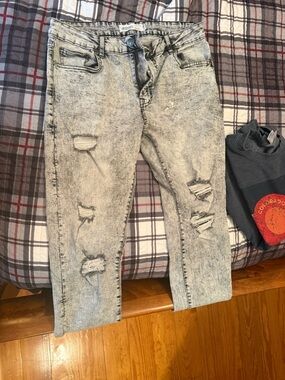 Slim Ripped Acid-Wash Men’s Jeans - Light Gray